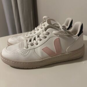 Veja sneakers